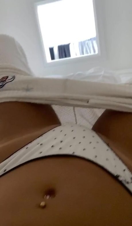 Miss West star du porno hd image