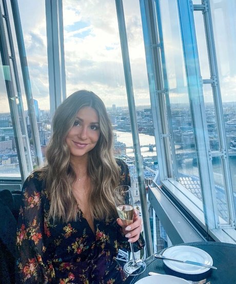 Hailey Lower actrice porno photos