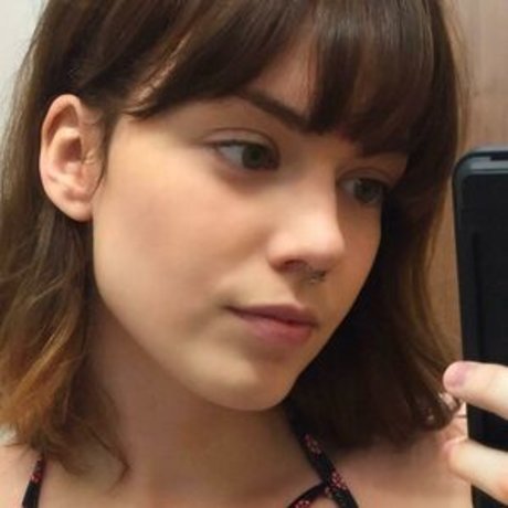 RipMika star du porno adulte images