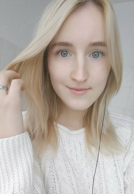 Laila Laurent star du porno nue image