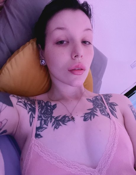 Megaplaygirl modèle porno des photos