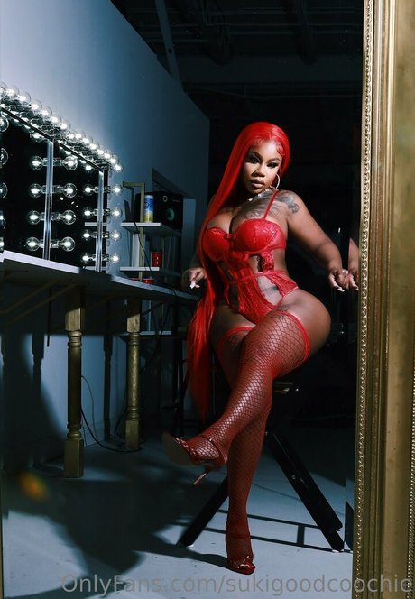 sukigoodcoochie star du porno nue photo