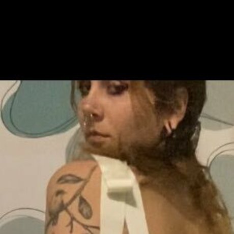 Agnees Monteiro modèle chaud img