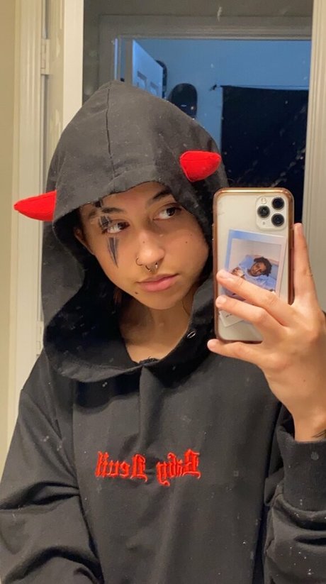 Suedmza star du porno chaud des photos