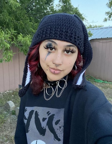 Suedmza modèle nu galeries