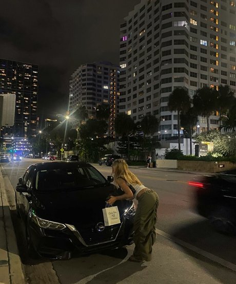 pom-pom girl nue onlyfans sexy belle des photos