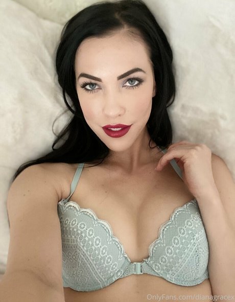dianagracex étoile nue image