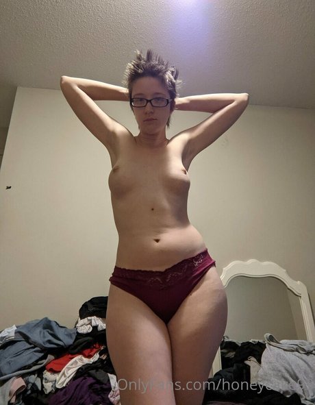 honeycake93 star du porno exclusive photo