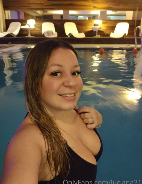 luciana31 star du porno de haute qualité des photos