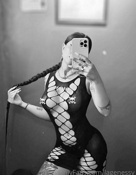 Genessy star exclusive galeries