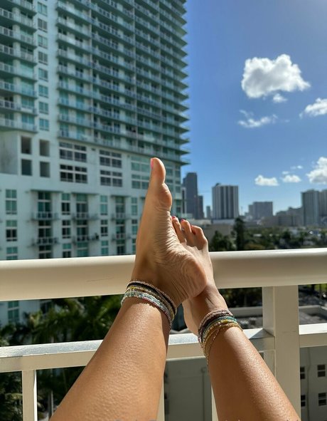 alyagoddess jolie actrice des photos