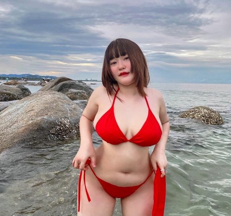 Yinnxmuayy modèle gratuit archive