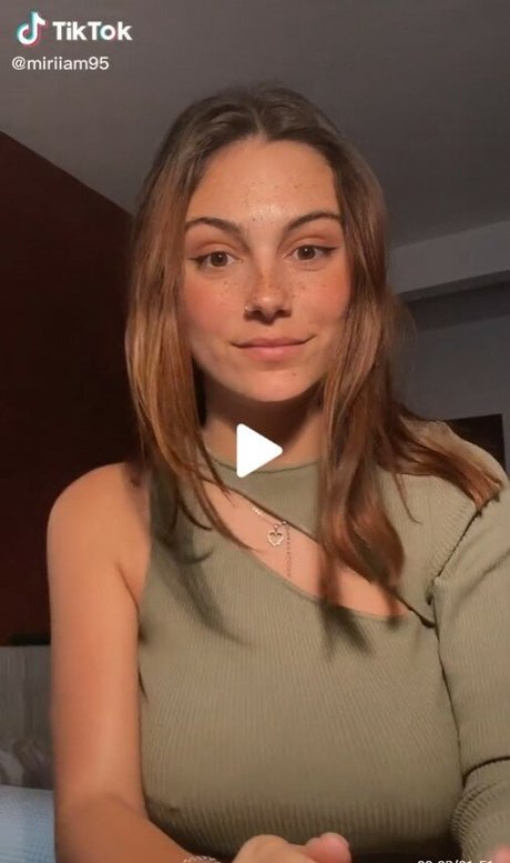 Miriam Villoria modèle gratuit galeries