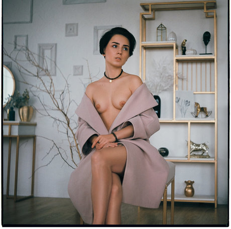 Anna Kotova modèle artistique galeries