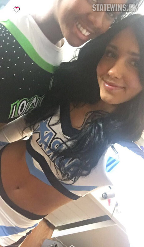 Madelyn Karoub haut modèle galerie