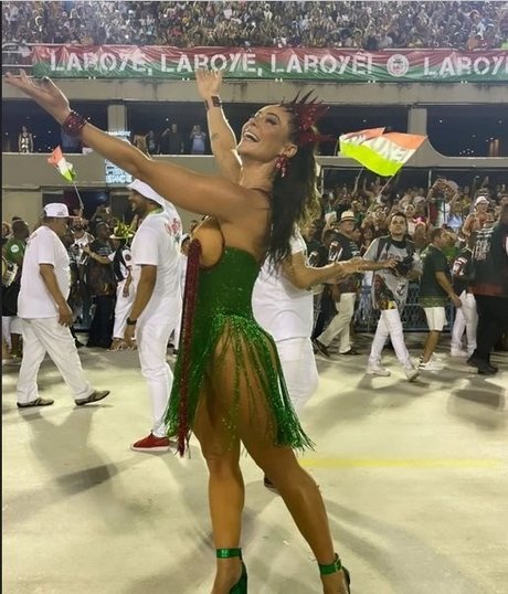 trio sous la douche onlyfans adulte exclusif archive