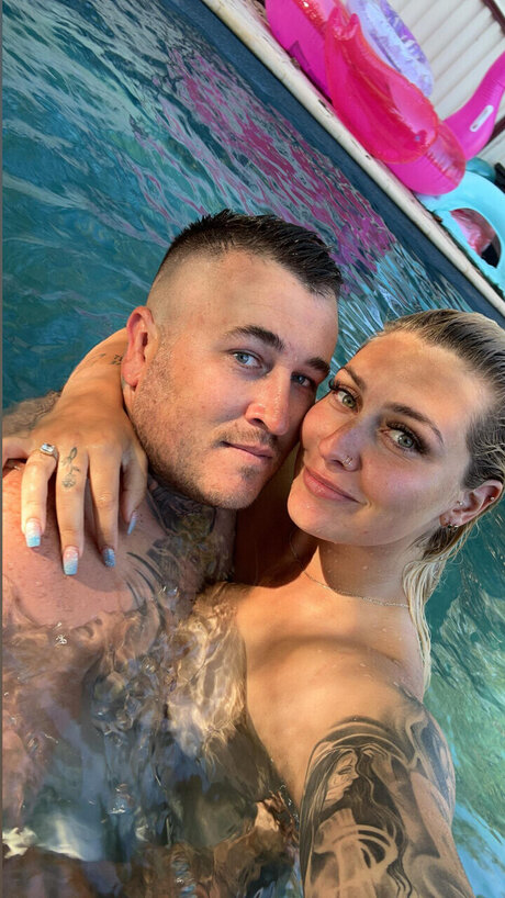 Juicy Couple_ actrice chaude img