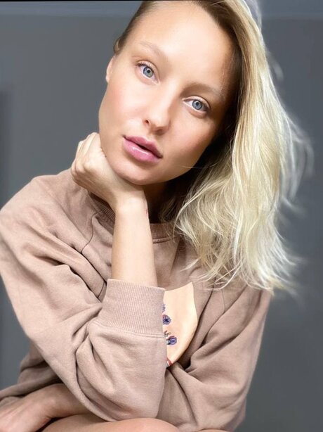 ado asiatique solo onlyfans sexe chaud photo