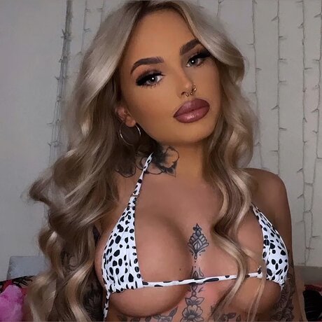 Opalleigh modèle exclusif des photos