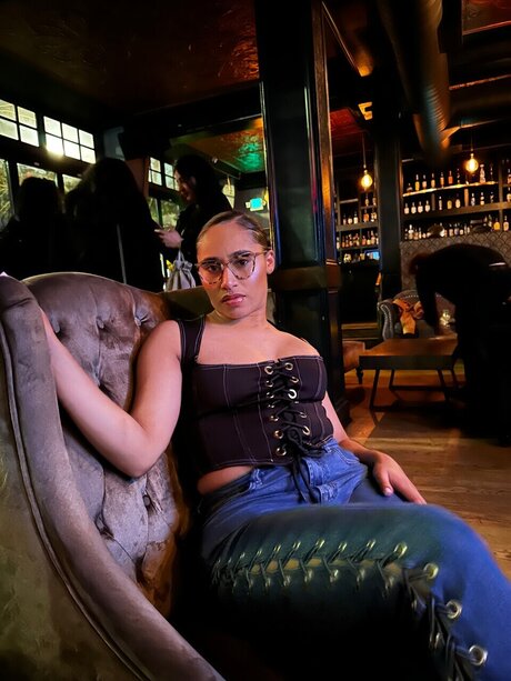 Niomi Lane modèle hd collection