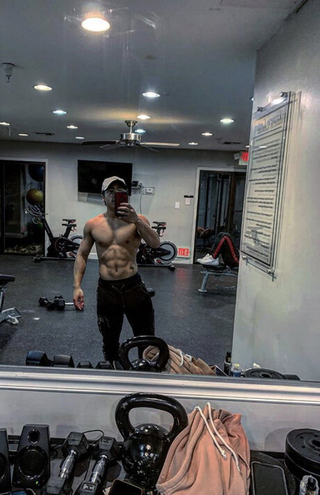 SimpinSauce actrice érotique galeries