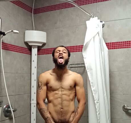 Isaac étoile exclusive archive