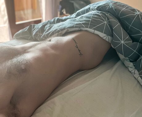 LuchinoVolgare modèle magnifique photo