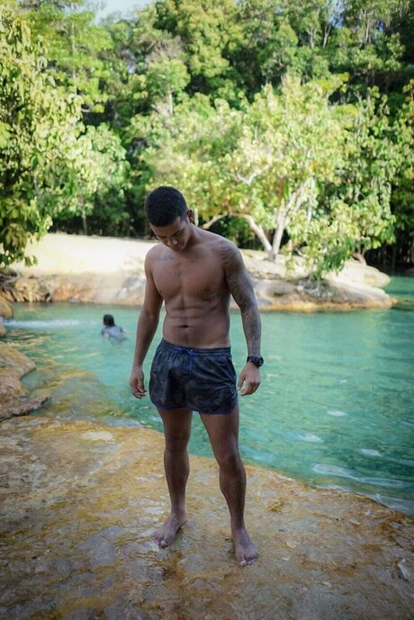 Hugo columbiano star du porno chaude images