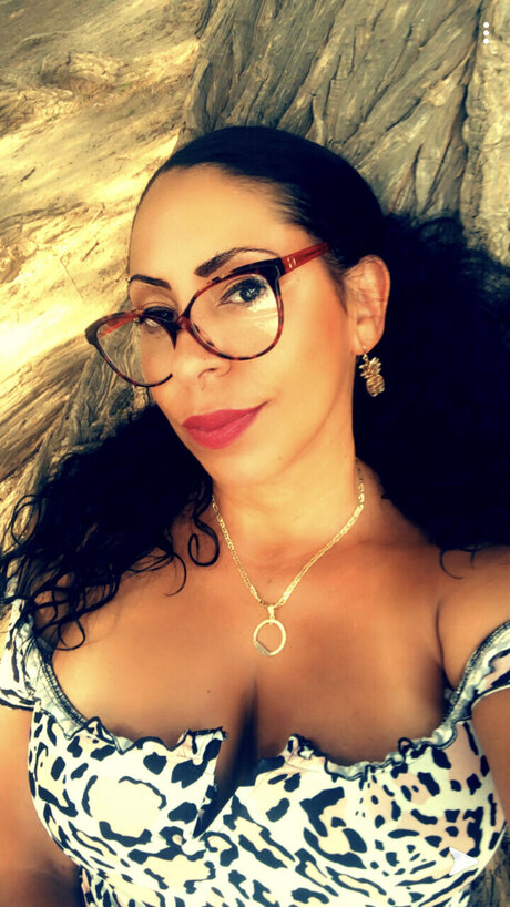 Natacha Charlotte star du porno gratuite des photos