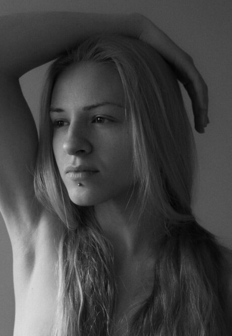 Sapphira modèle joli photos