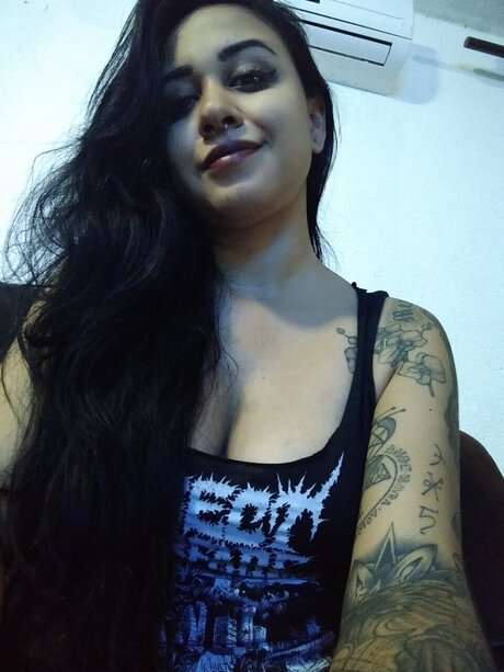 Alex Ruthless étoile adulte photos