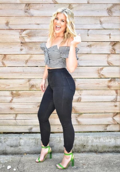 Lauren Alaina star érotique galerie