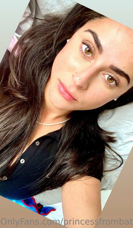 grosse chatte onlyfans joli art galeries