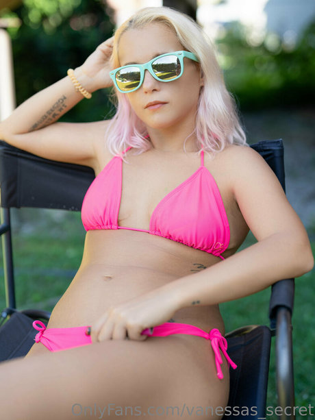 vanessas secret top star photo