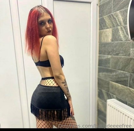 babydeeeefree jolie star du porno image