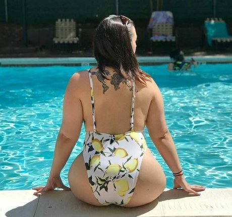 fans de grosses femmes aux gros seins uniquement gratuit xxx photos