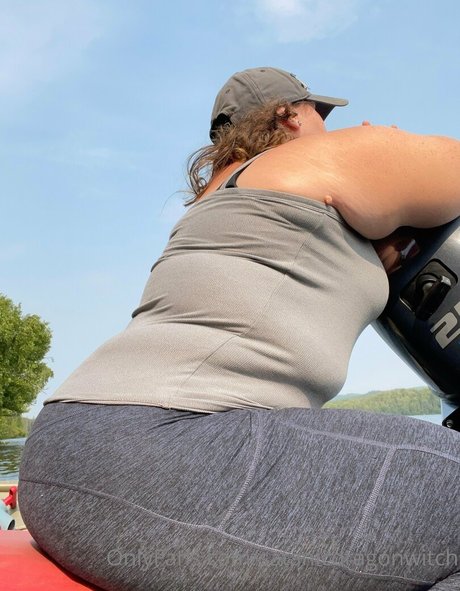 satanicdragonwitch star du porno exclusive photos