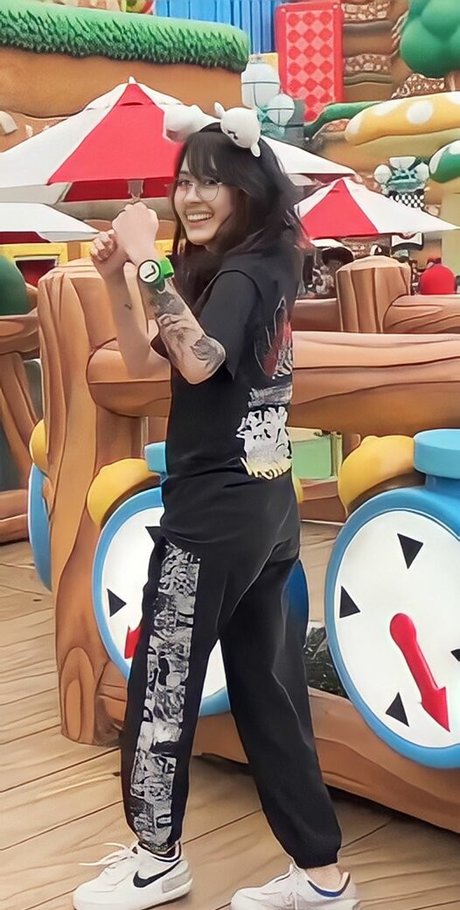 Jaiden Dittfach star du porno en haute qualité photos