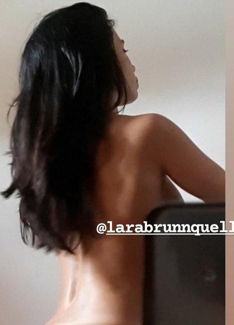 Sandy Capetinha actrice xxx des photos