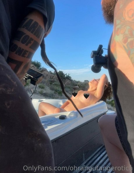 ohrangutangerotica modèle érotique des photos