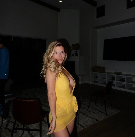 Taylor Mathis étoile parfaite images