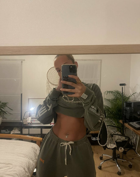 morganmunroe étoile nue archive