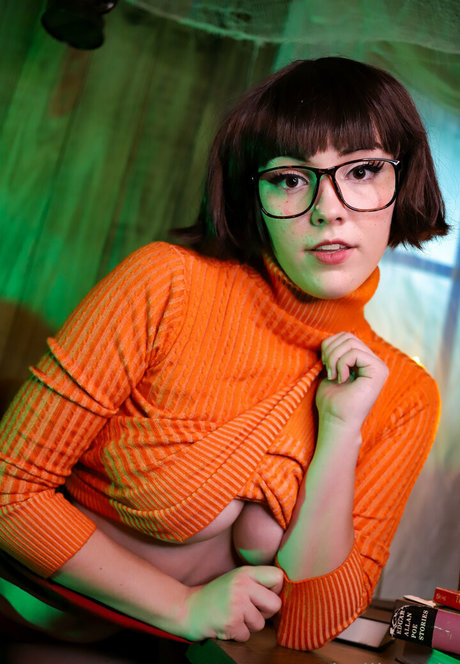 Hailie Rosie modèle parfait image