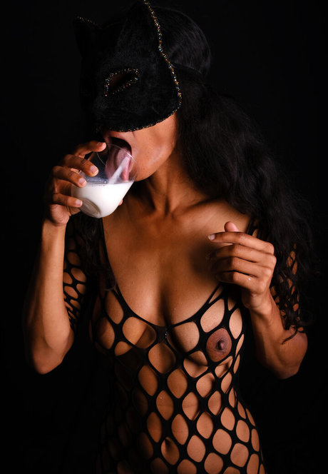 Adjouai star du porno gratuite images