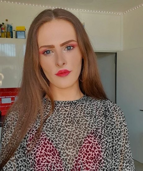 Nikki Harper joli modèle collection