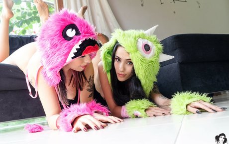 Sunnie Max actrice exclusive photos