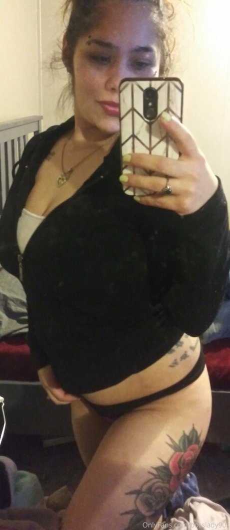 trio à la piscine onlyfans sexe hd img