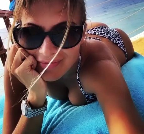 Eva Henger star du porno de haute qualité galerie