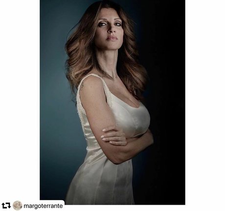 Valentina Liguori nus star du porno image