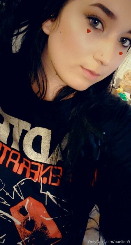 baelien9 modèle érotique archive